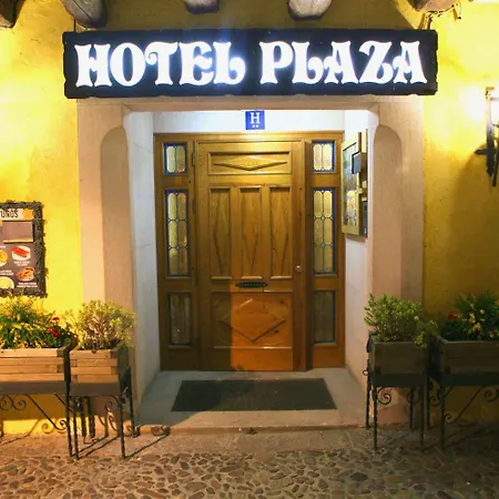 Hotel Plaza 2*